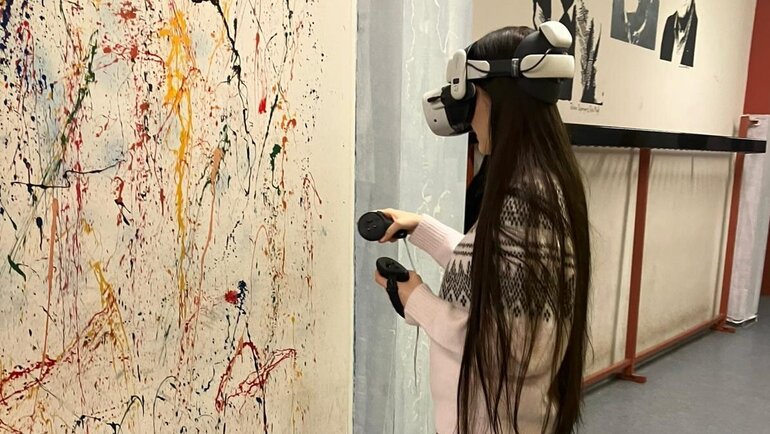 TouchTomorrow-Truck am Freiherr-vom-Stein-Gymnasium in Oberhausen