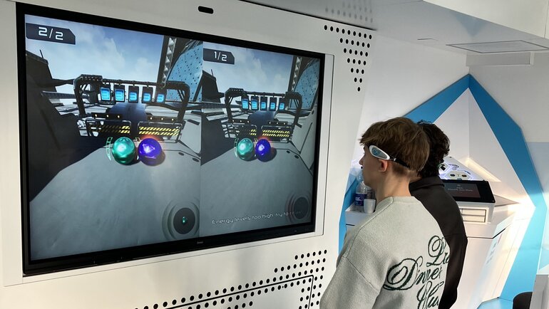 ouchTomorrow-Truck zu Gast an der Bruno-Bürgel-Gesamtschule in Rathenow